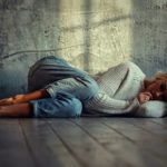 devushka-na-polu_117699784_orig_