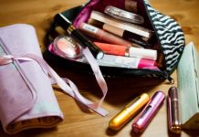 Какая косметика должна быть в косметичке каждый женщины.