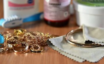 4 эффективных средства для очистки золотых украшений