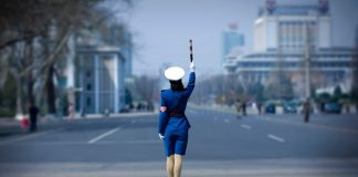 Тест покажет, как хорошо вы разбираетесь в сигналах регулировщика