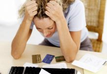 Четверть россиян тратит почти все свои доходы на оплату долгов