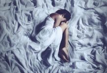 Тест: узнайте по своей любимой позе во время сна о своем характере