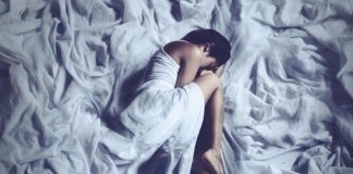 Тест: узнайте по своей любимой позе во время сна о своем характере