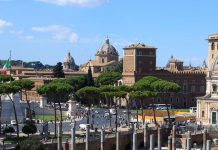 Тест-анаграмма: загаданное словосочетание указывает на первый в истории человечества торговый центр