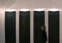 Психологический тест: выберите дверь и узнайте, чего вам стоит остерегаться