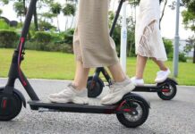 Почему электросамокаты стали популярными в современное время?