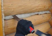 Конопатка сруба: обеспечивает теплоэффективность и защиту строения от продувания