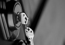 Вскрытие дверных замков: особенности процесса