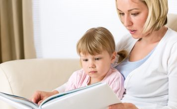 5 причин обратиться в КЦ Двор чтобы выбрать няня выходного дня