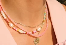 Ожерелья из драгоценных камней — это тот аксессуар, который вам сейчас необходим, и вот почему