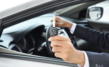 Преимущества проката авто без водителя