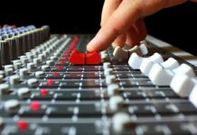 Аудиореклама: особенности разработки и производства