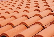 Керамическая черепица или металлочерепица — что лучше?